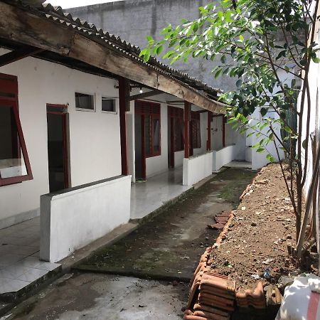 Tambak Bayan Guesthouse Kejayan Eksteriør billede