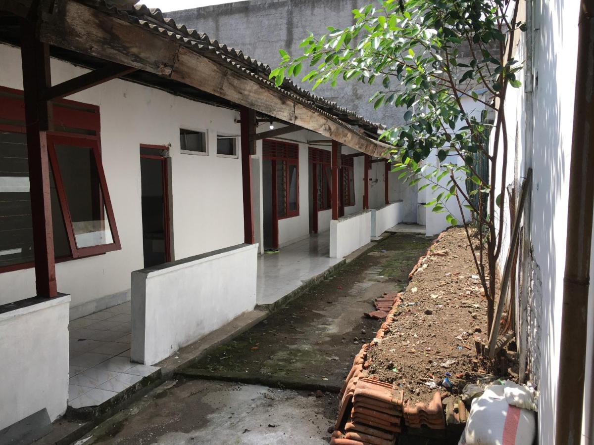 Tambak Bayan Guesthouse Kejayan Eksteriør billede